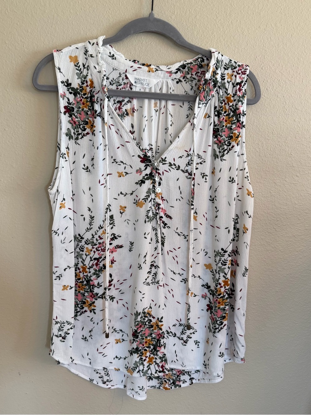 Market & Spruce White Floral Tie-Front Sleeveless Camisole